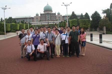 神戎公司組織優(yōu)秀員工出國(guó)旅游